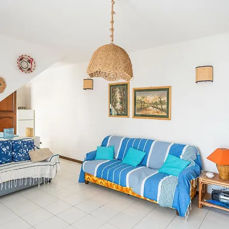 Quartu Sant'elena Cozy With Parking&garden! דירה